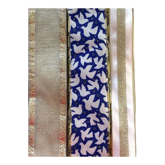 Hanukkah Wreath Kit | Happy Hanukkah Sign + Wired Ribbons | DIY Holiday Decor - Picture 5 of 6